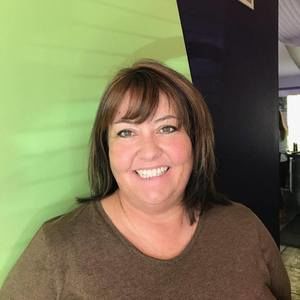 Meet your Posher, Debbie